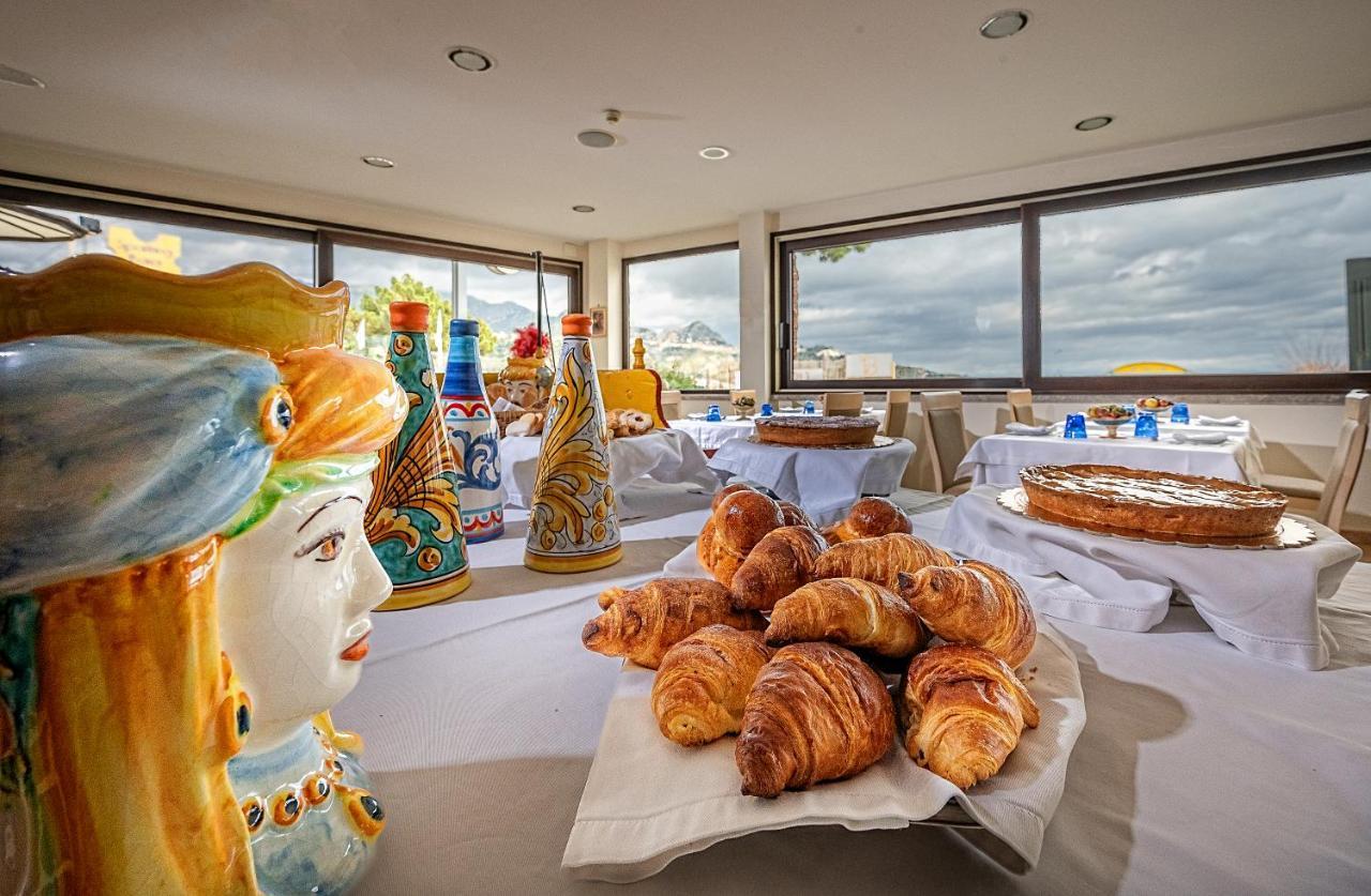 Hotel Sabbie D'oro Giardini-Naxos